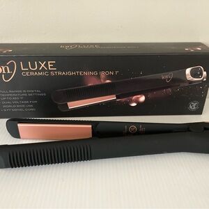 New Luxe Ceramic 1” Straightening and Styling Iron